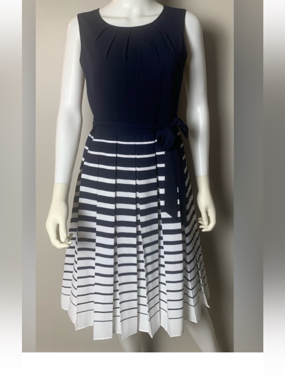 Talbots Fit n Flare Tank Navy and White Pleated Dress with Belt Size 8
